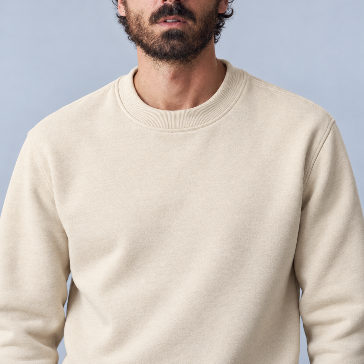 Krem · Formmen Sweatshirt — yaka ve göğüs detayı